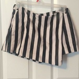 Black and white stripe faux leather skort